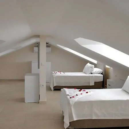 Remarkable 6-bed Zambak Dalyan *