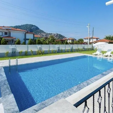 Remarkable 6-bed Zambak Dalyan Βίλα