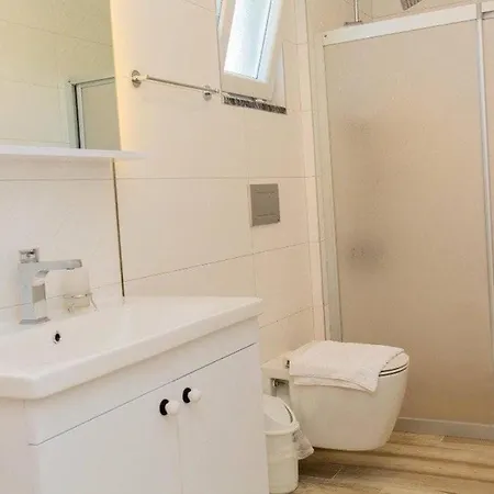 Remarkable 6-bed Zambak Dalyan Βίλα